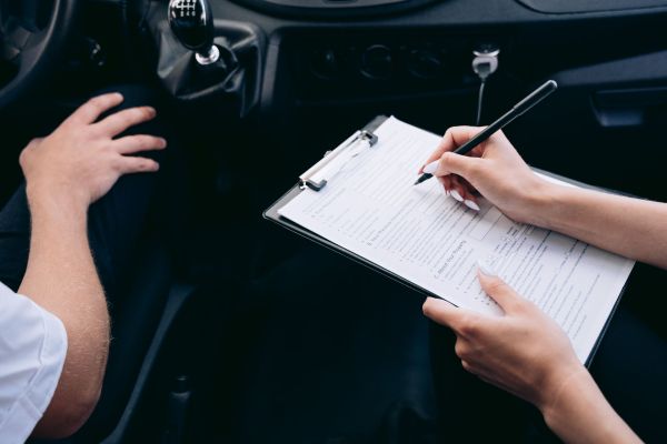Guide pratique pour réduire vos coûts d'assurance auto